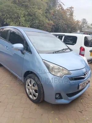 Toyota Ractis 2011 Blue