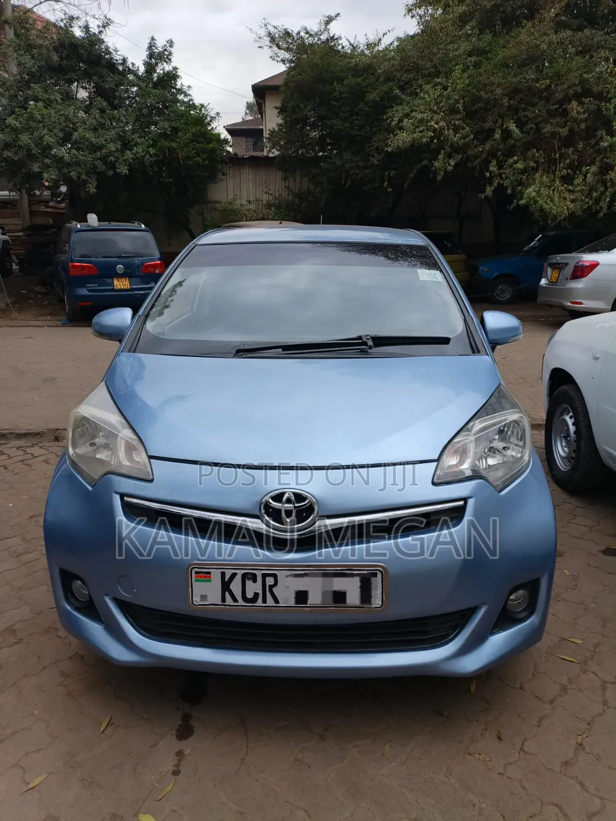 Toyota Ractis 2011 Blue