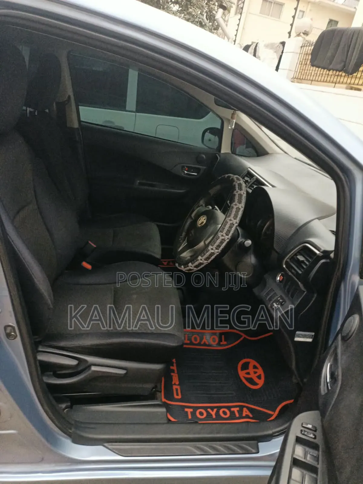 Toyota Ractis 2011 Blue