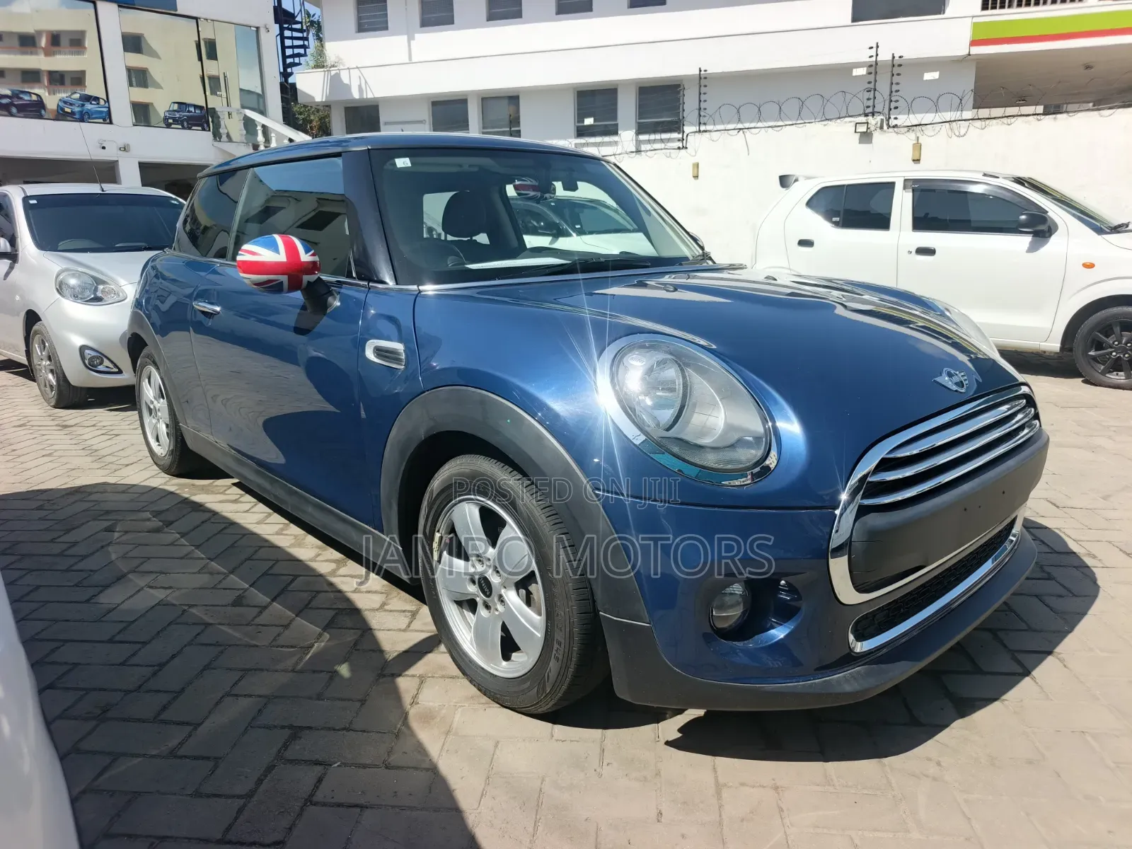 Mini Cooper 2019 Blue