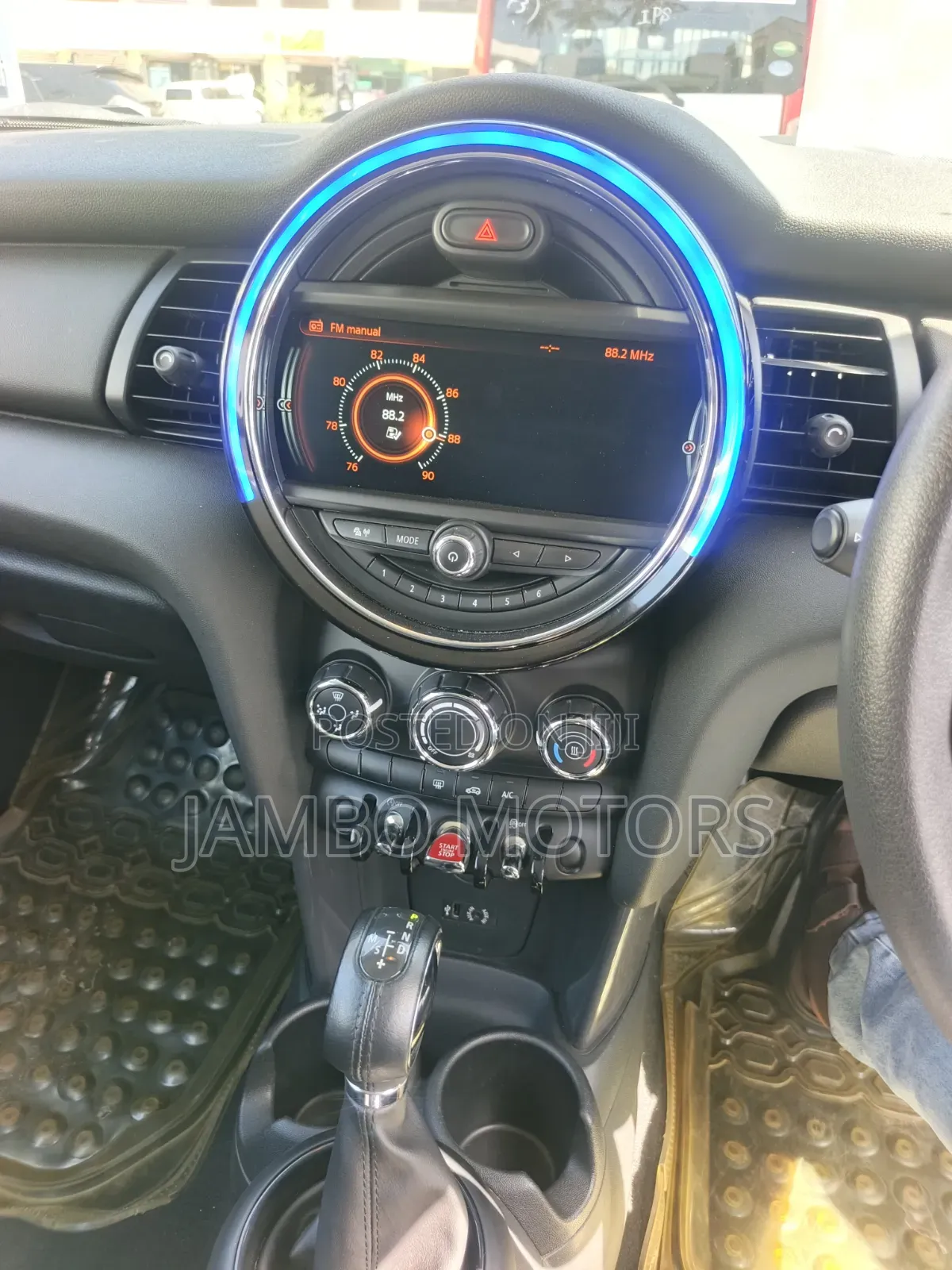 Mini Cooper 2019 Blue