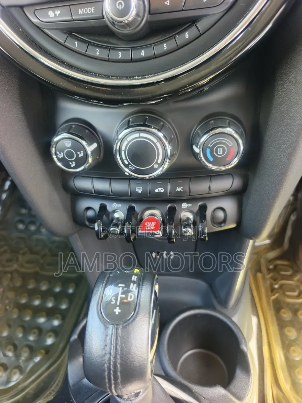 Mini Cooper 2019 Blue