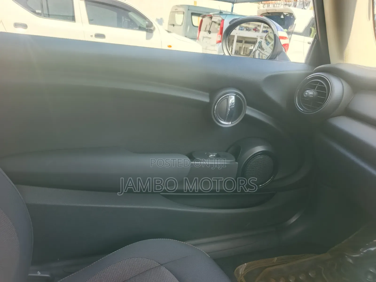 Mini Cooper 2019 Blue