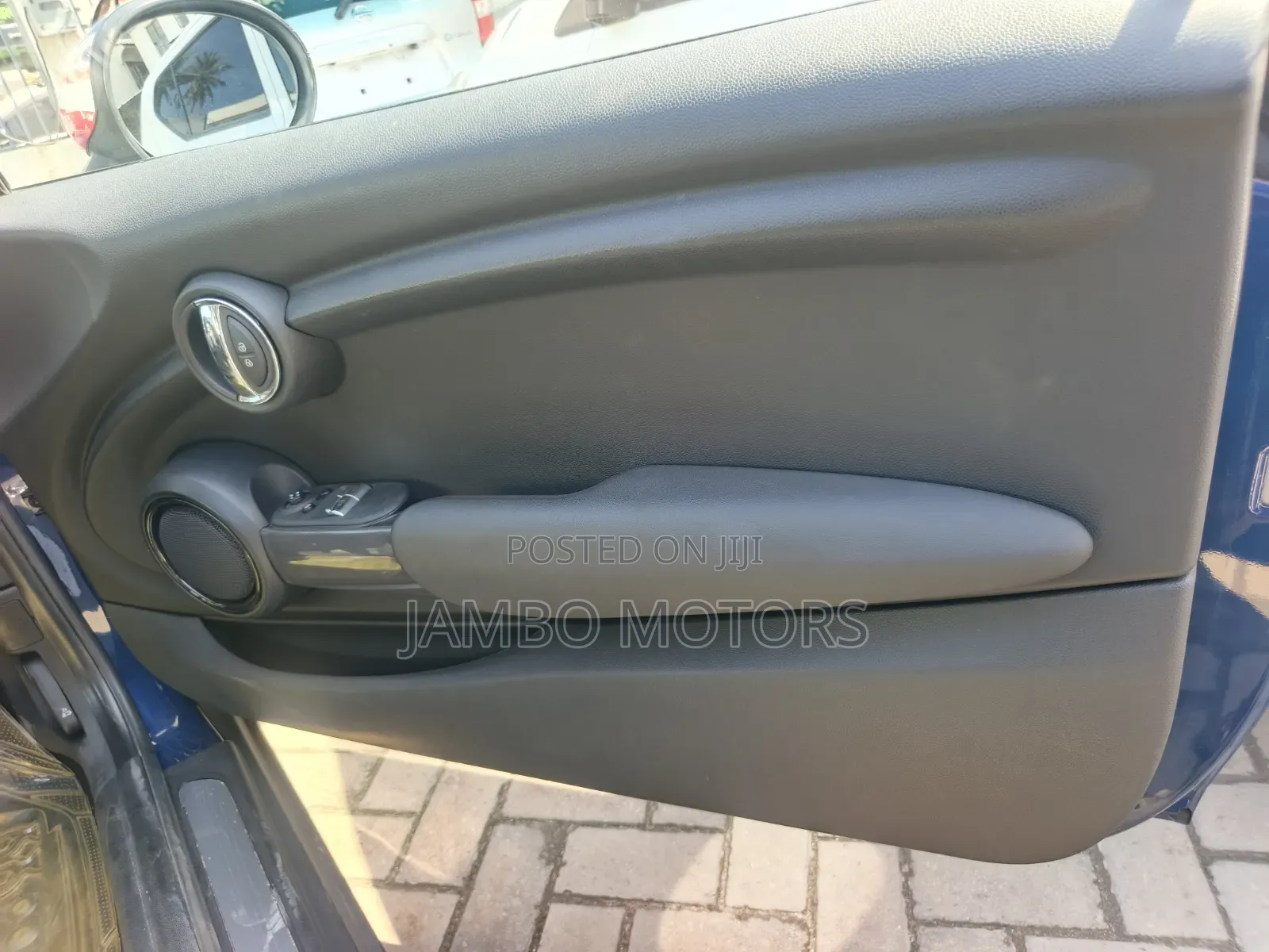 Mini Cooper 2019 Blue