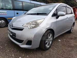 Toyota Ractis 2011 Gray
