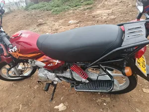 TVS HLX Plus ES 2026 Red
