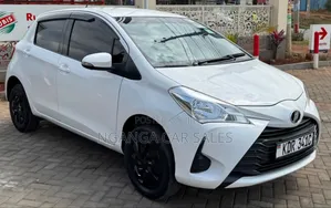 Toyota Vitz 2017 White
