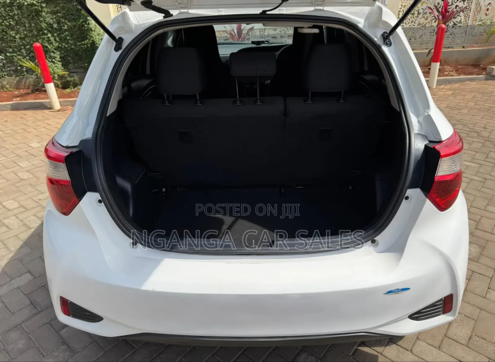 Toyota Vitz 2017 White