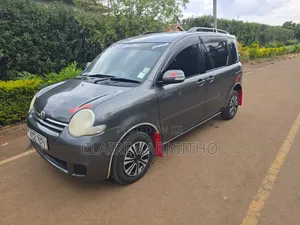 Toyota Sienta 1.5 FWD 2009 Gray