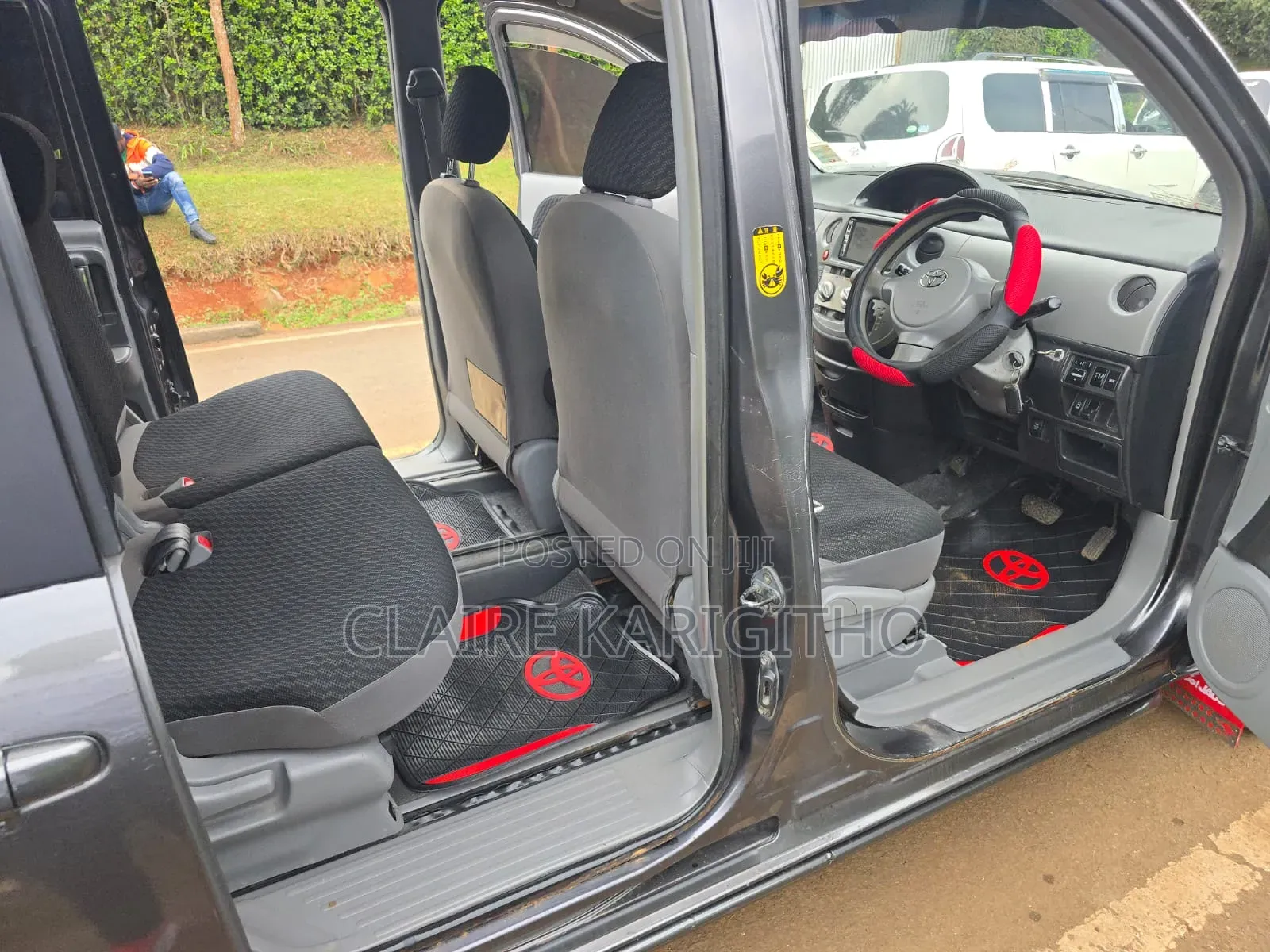Toyota Sienta 1.5 FWD 2009 Gray