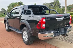 Toyota Hilux 2019 Black