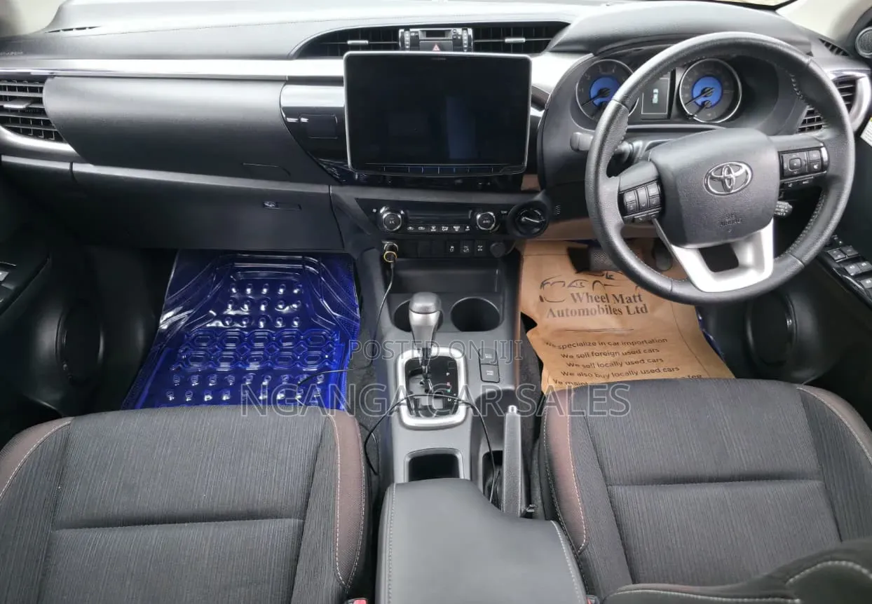 Toyota Hilux 2019 Black