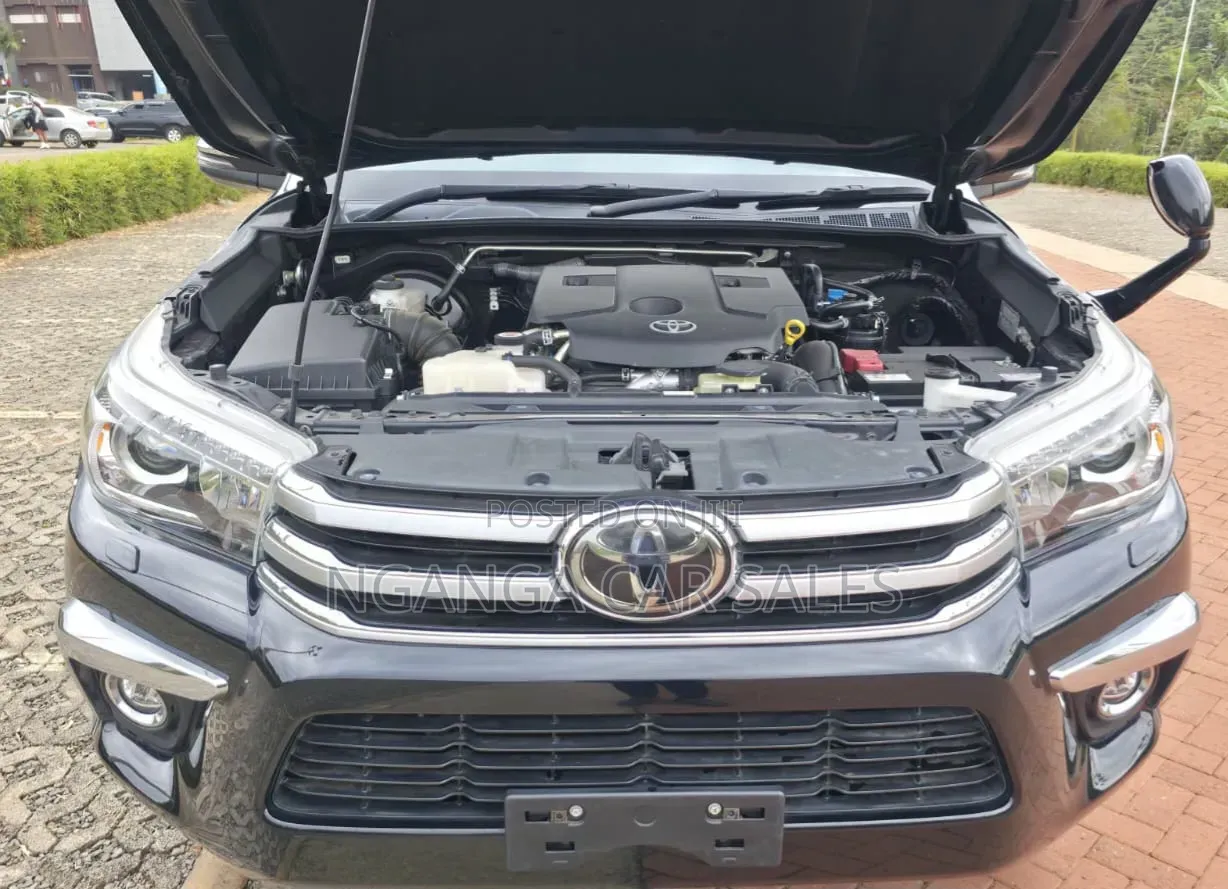 Toyota Hilux 2019 Black