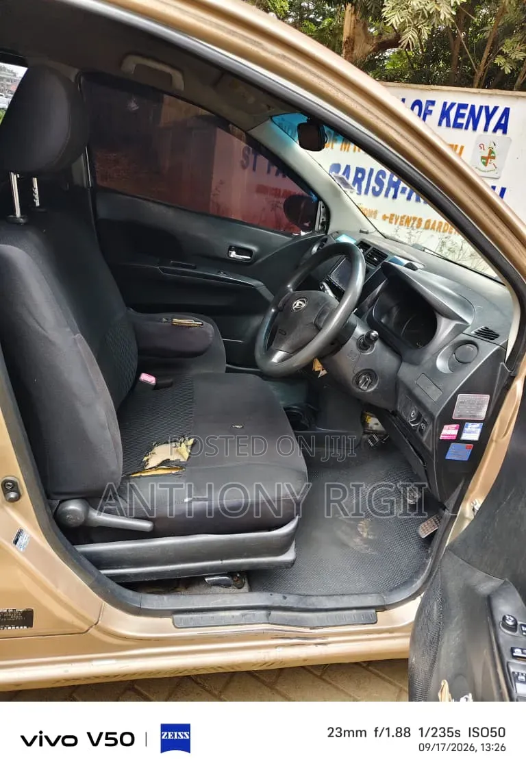 Daihatsu Mira 2011 Gold