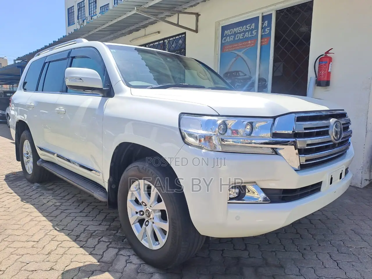 Toyota Land Cruiser 4.6 V8 AX G Selection 2017 White