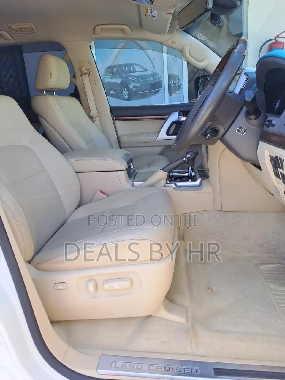 Toyota Land Cruiser 4.6 V8 AX G Selection 2017 White