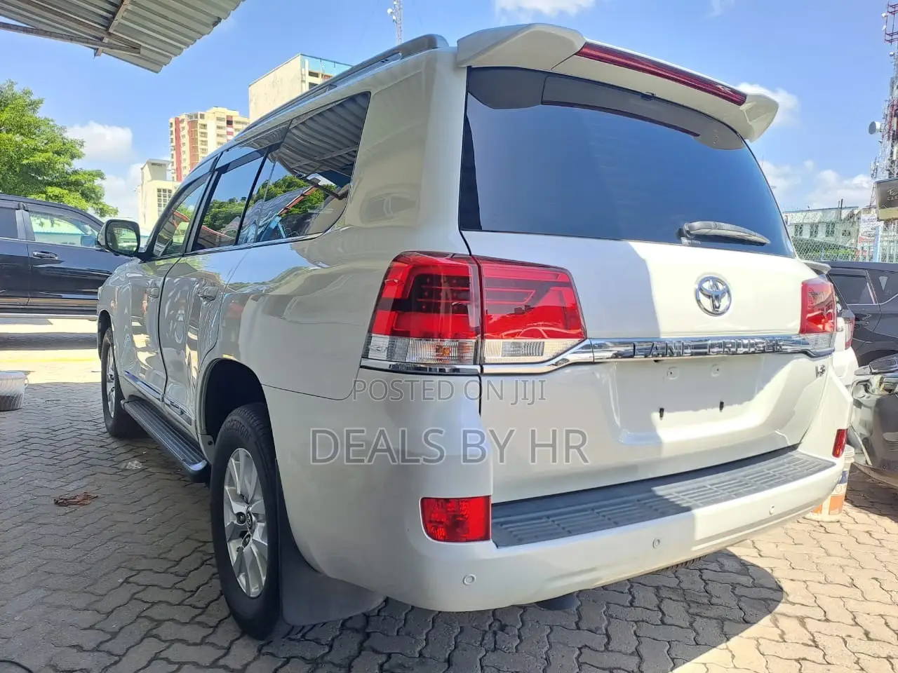 Toyota Land Cruiser 4.6 V8 AX G Selection 2017 White