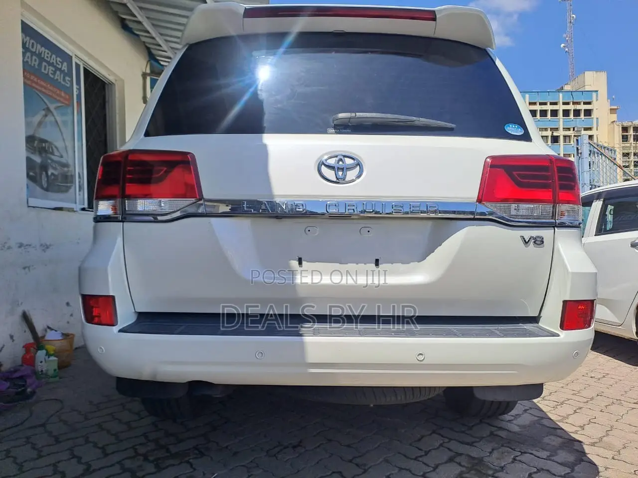 Toyota Land Cruiser 4.6 V8 AX G Selection 2017 White