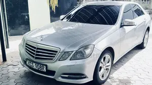 Mercedes-Benz E250 2011 Silver