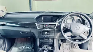 Mercedes-Benz E250 2011 Silver