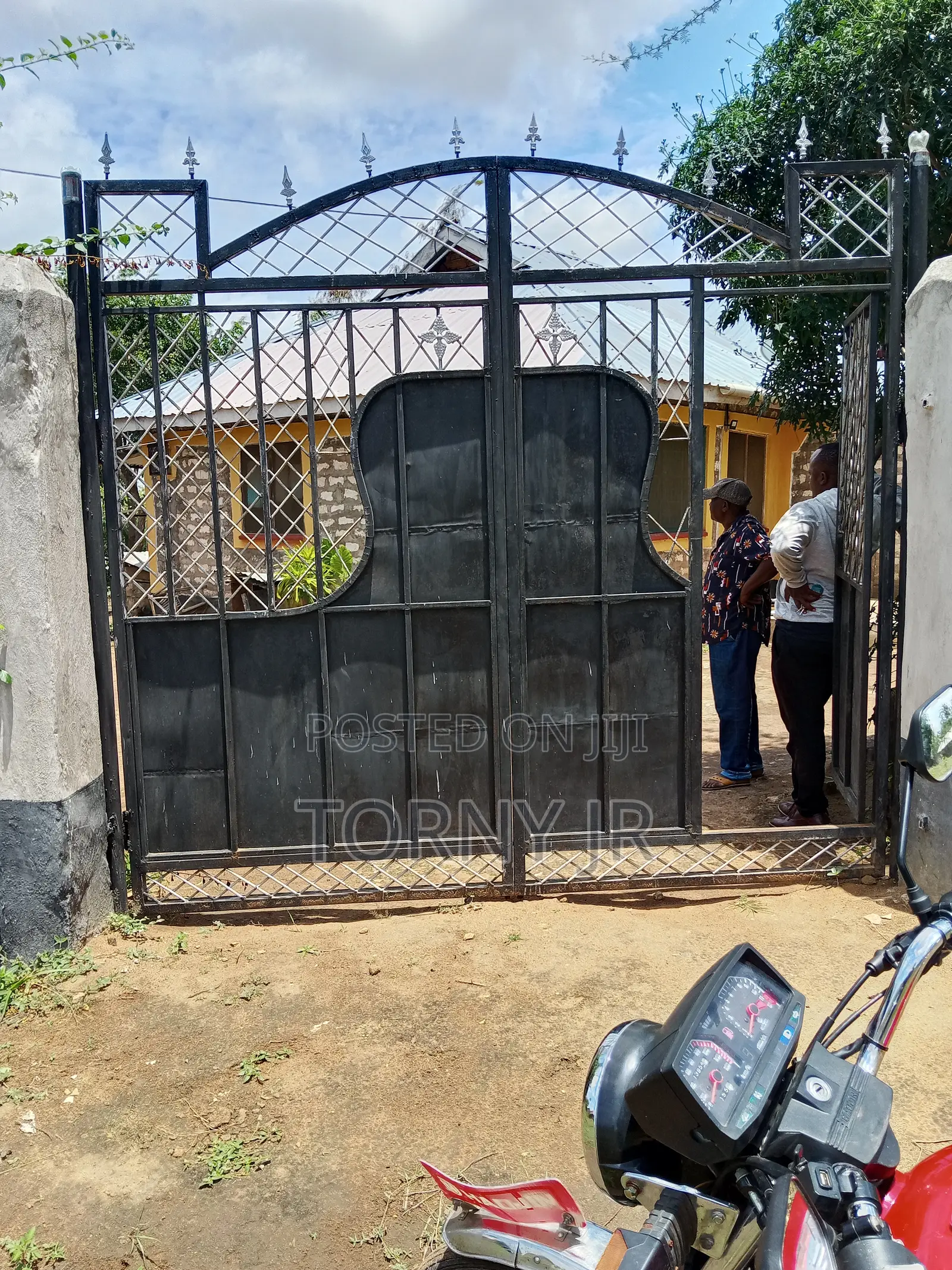 Furnished 2bdrm House in Kibaoni, Tiwi for sale