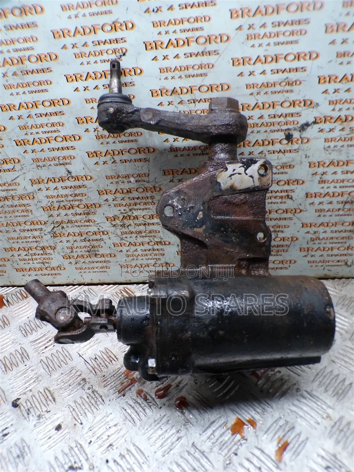 Mitsubishi L200 Steering Box