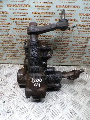 Mitsubishi L200 Steering Box