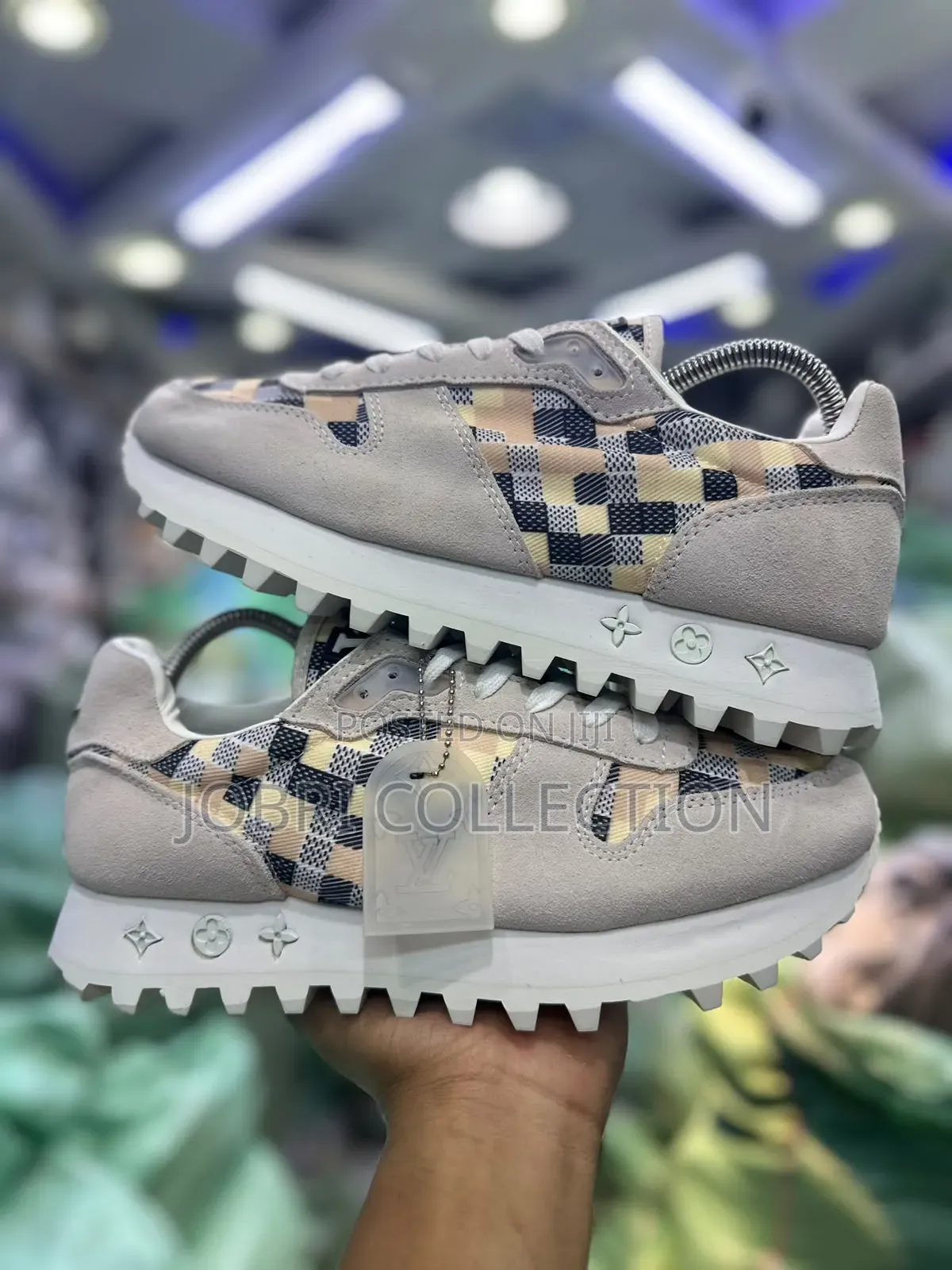 Designer Louis Vuitton Runway Sneakers in Beige