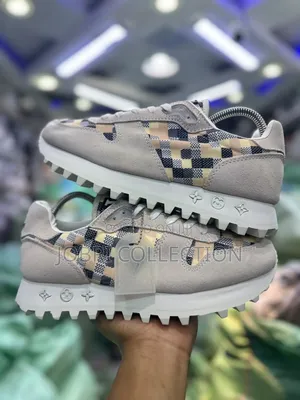 Designer Louis Vuitton Runway Sneakers in Beige