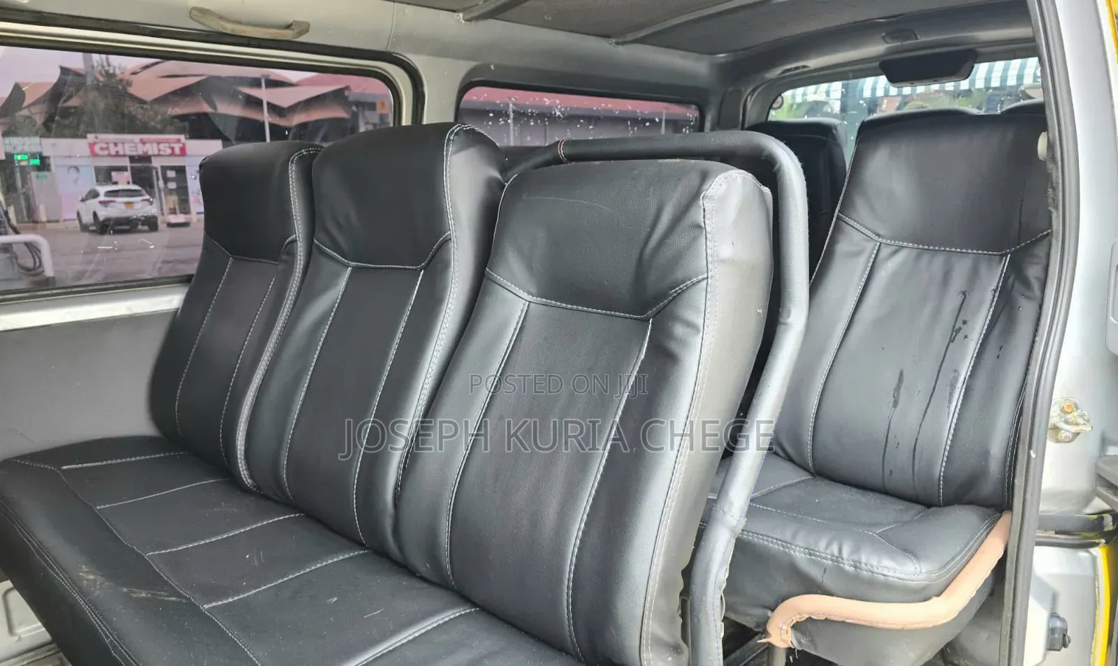 Nissan Caravan (Urvan) 2012 Yellow