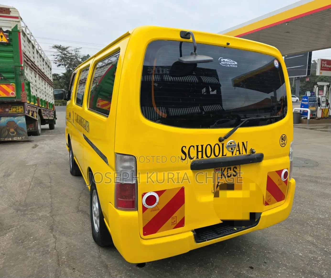 Nissan Caravan (Urvan) 2012 Yellow
