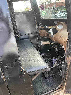 Piaggio 2025 Black