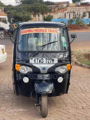 Piaggio 2025 Black