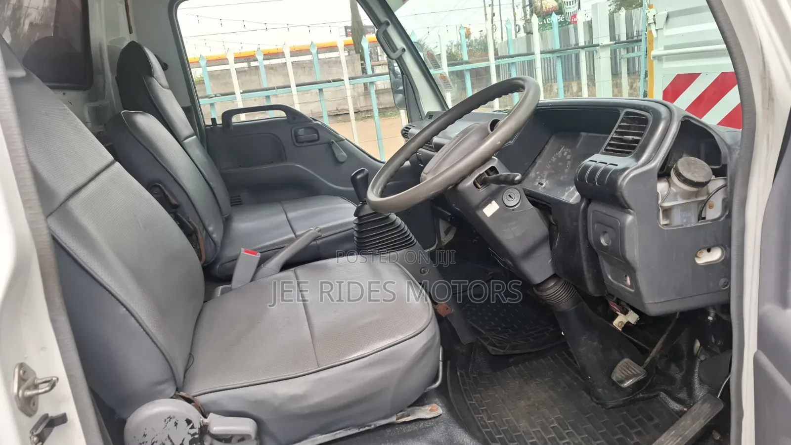 Isuzu NPR Local 2017