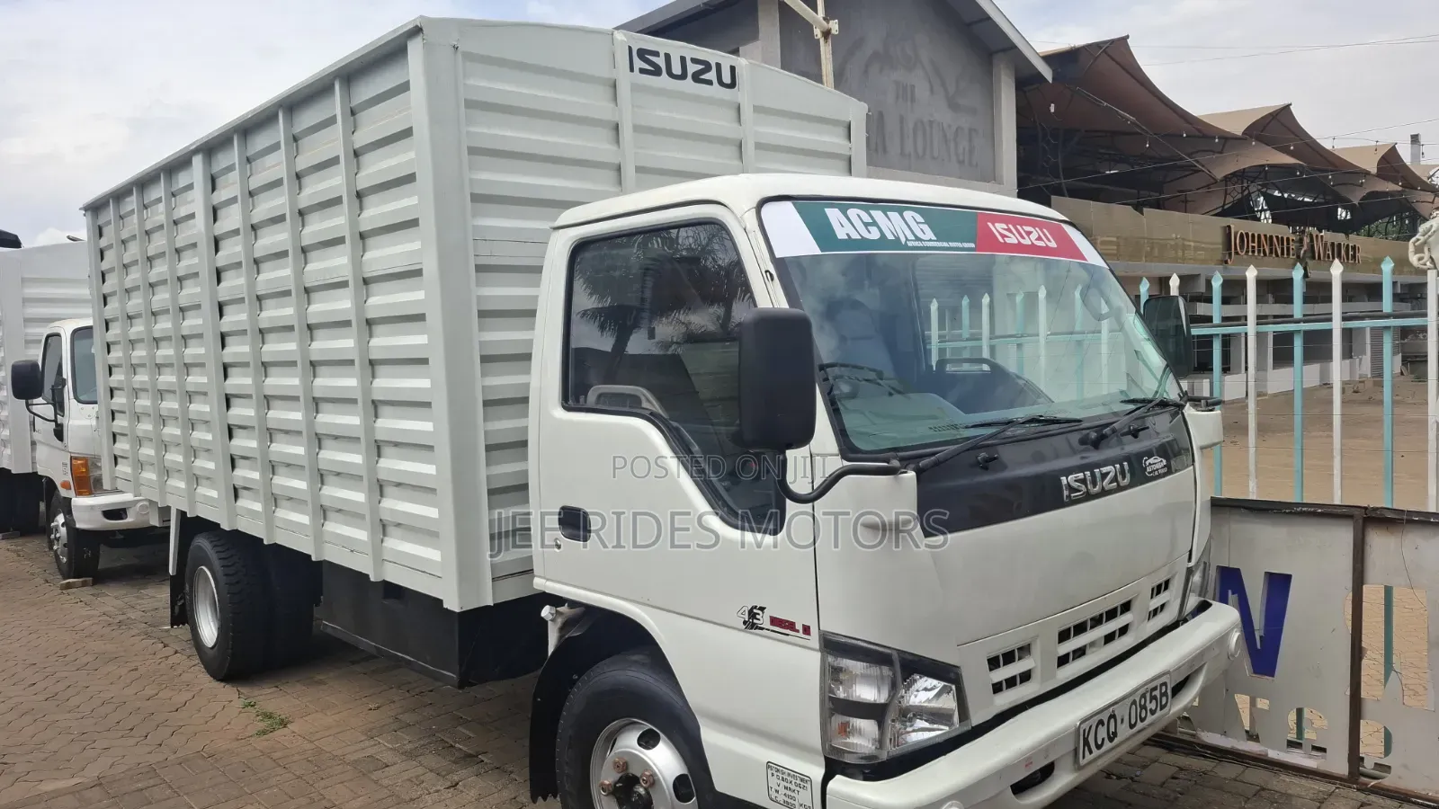 Isuzu NPR Local 2017