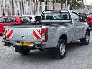 Isuzu D-MAX 2021 Silver