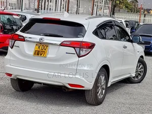 Honda Vezel 2017 White