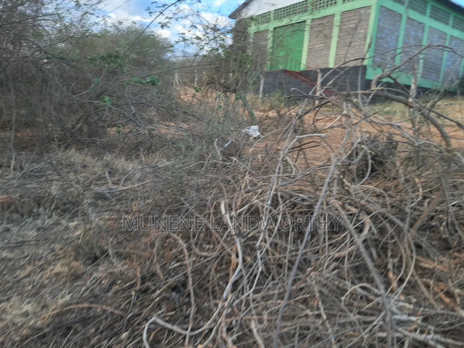 Embu Mutuobare, 2 Acres Next to the Institution