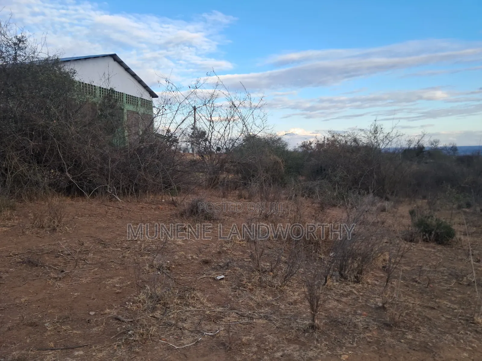 Embu Mutuobare, 2 Acres Next to the Institution