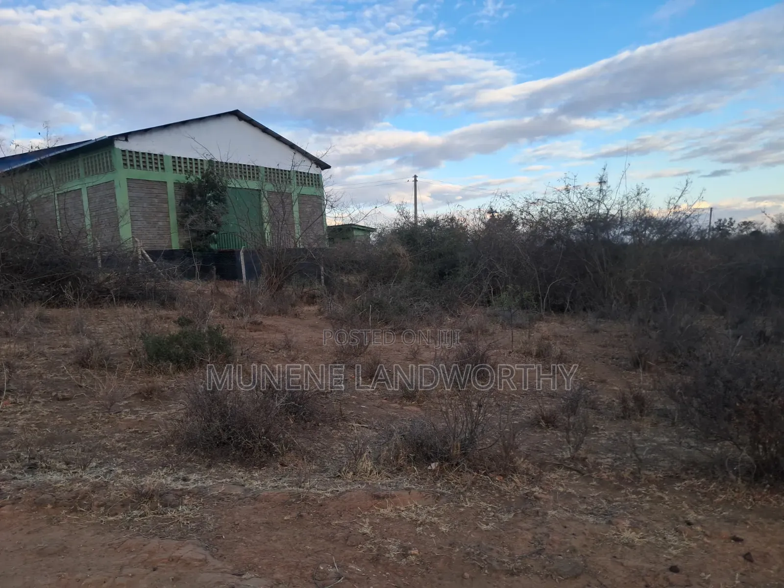 Embu Mutuobare, 2 Acres Next to the Institution