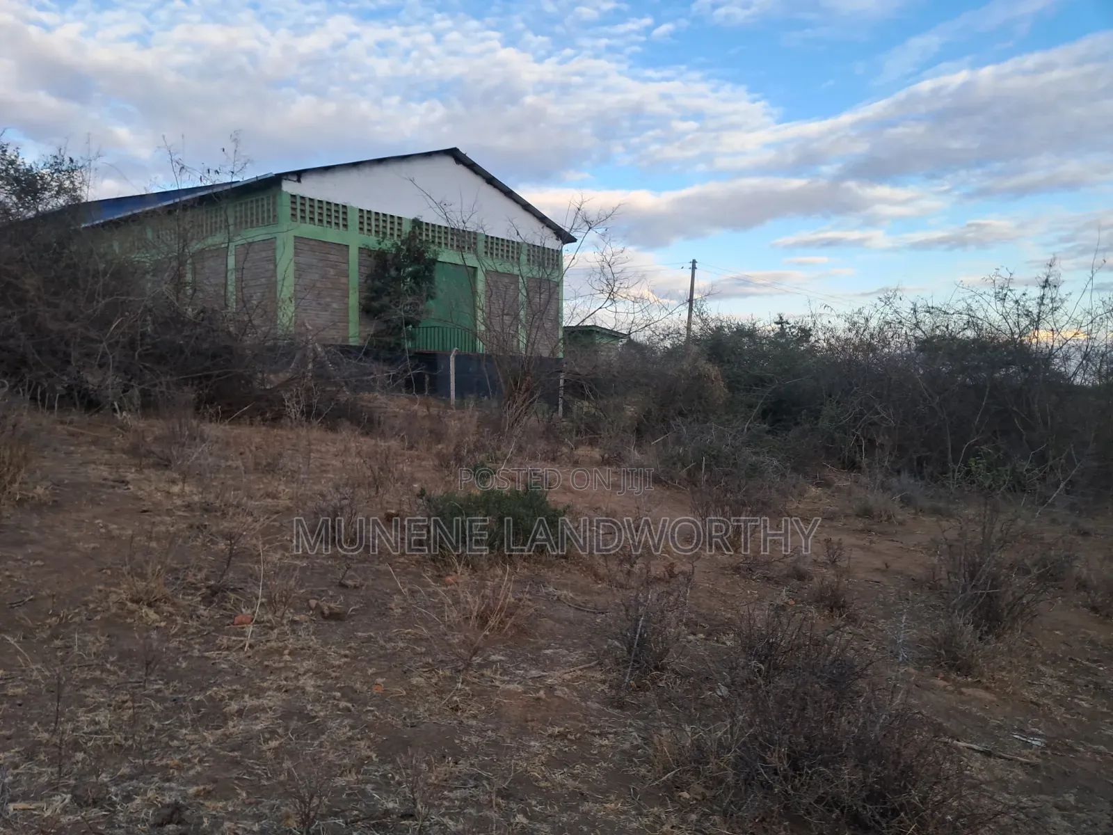 Embu Mutuobare, 2 Acres Next to the Institution
