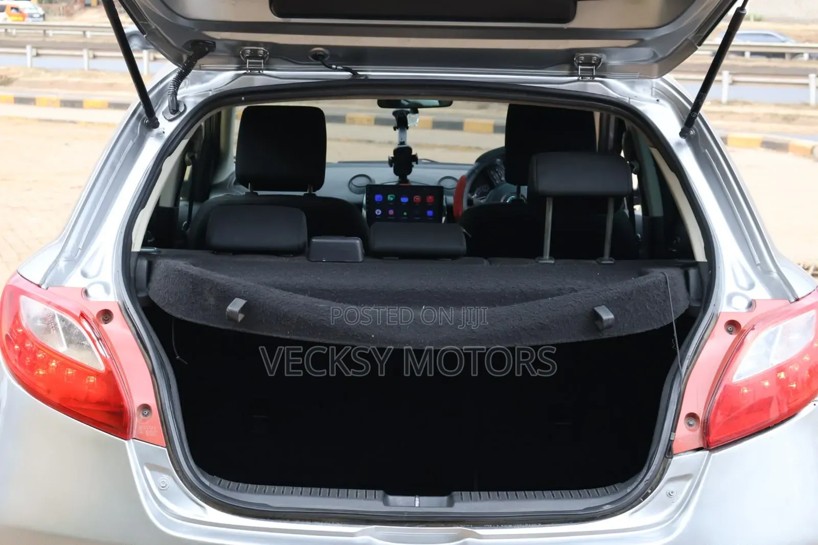 Mazda Demio 2014 Silver