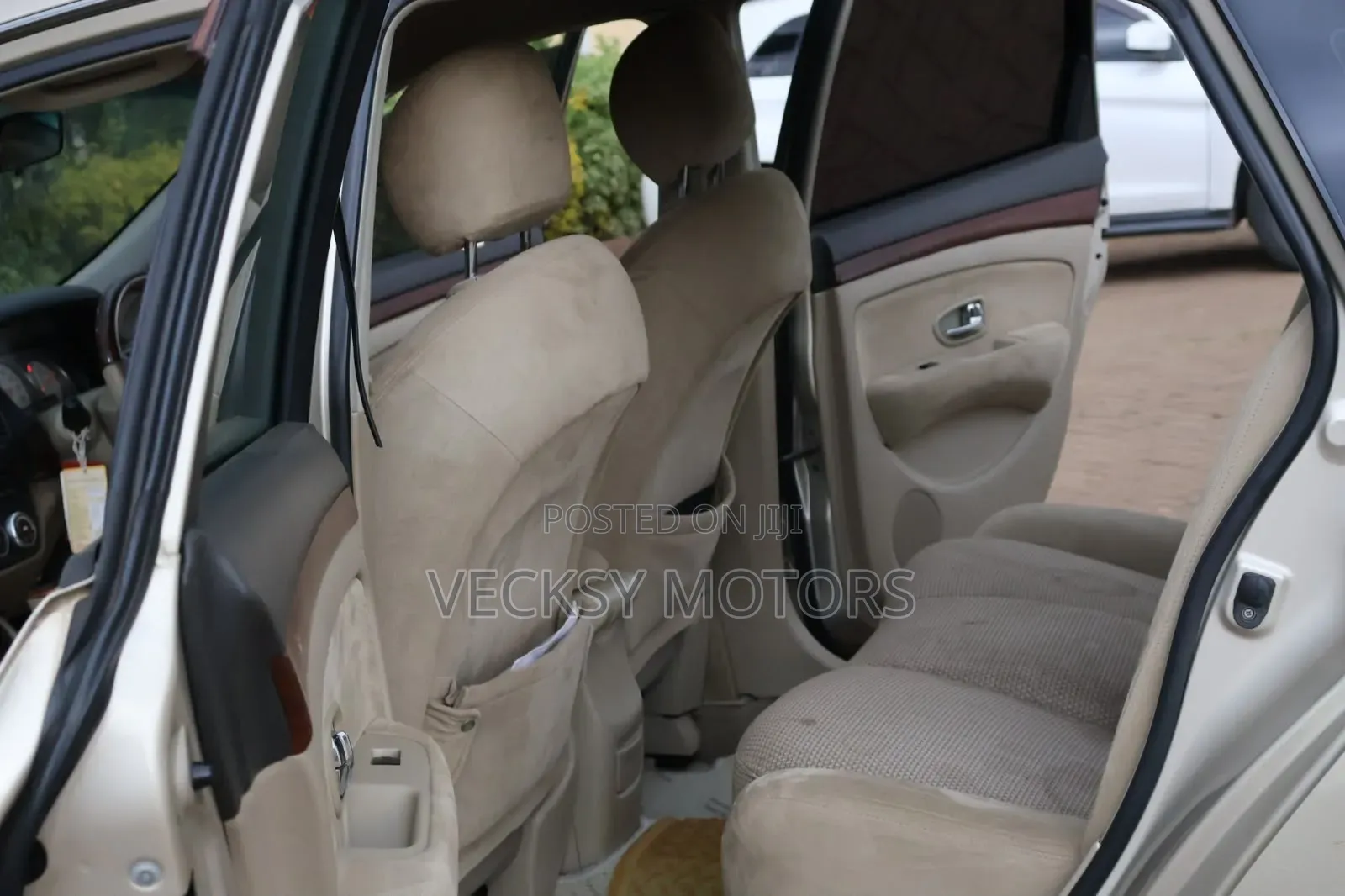 Nissan Bluebird 2007 Beige