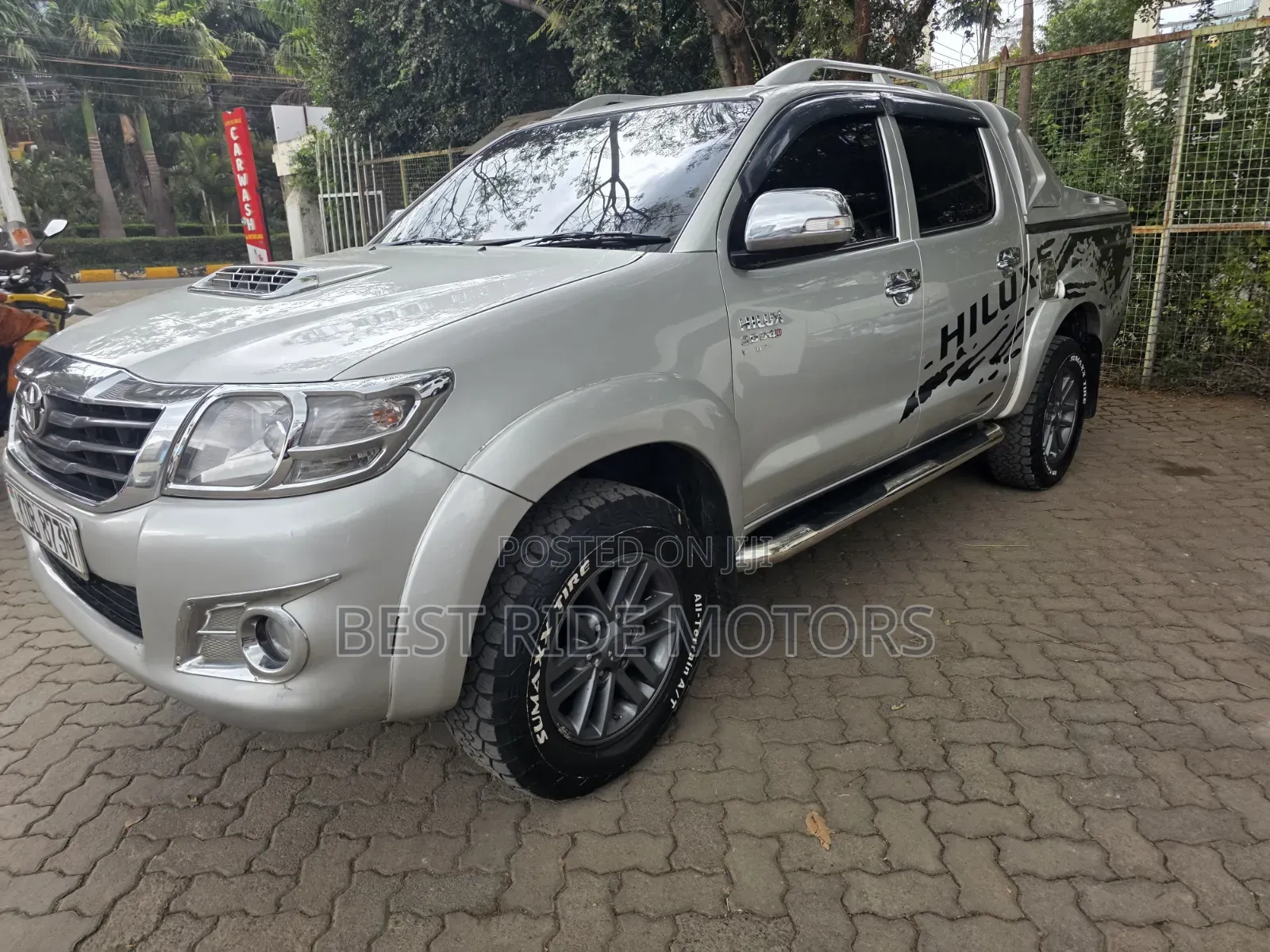 Toyota Hilux 3.0 D-4D 4x4 2014 Silver