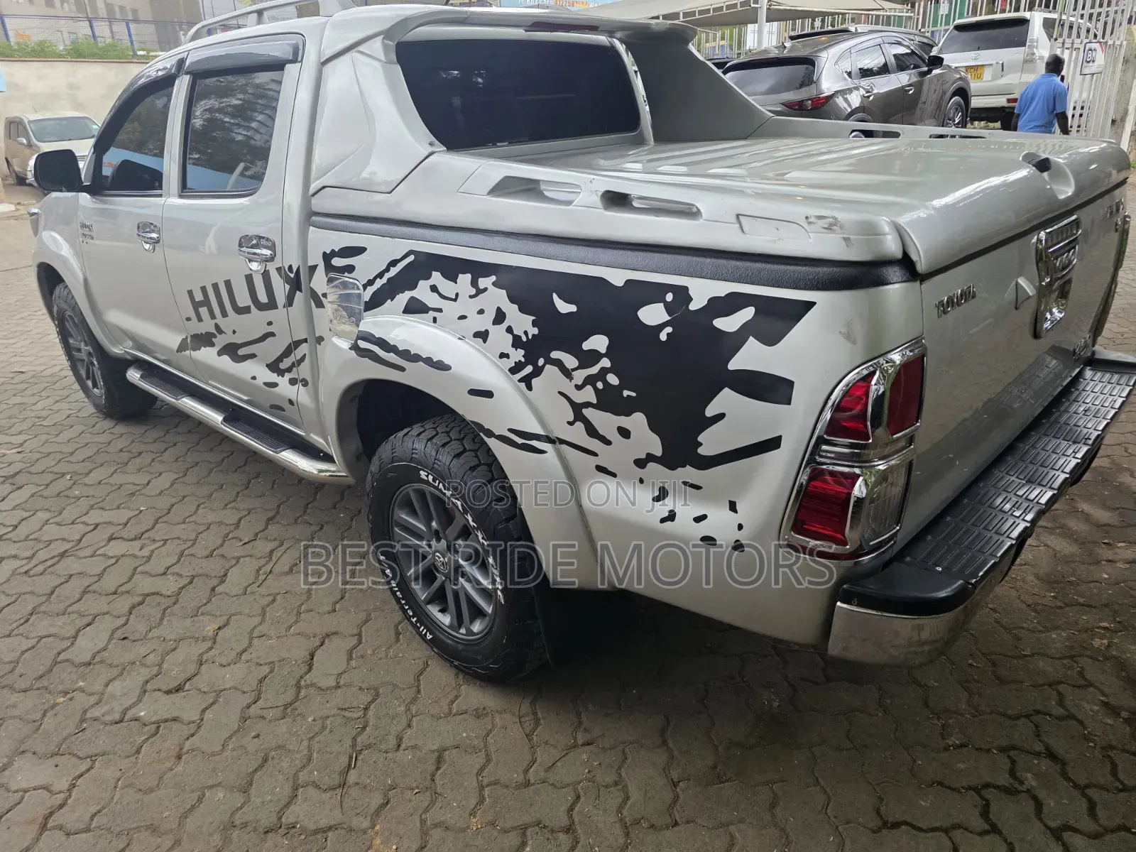 Toyota Hilux 3.0 D-4D 4x4 2014 Silver