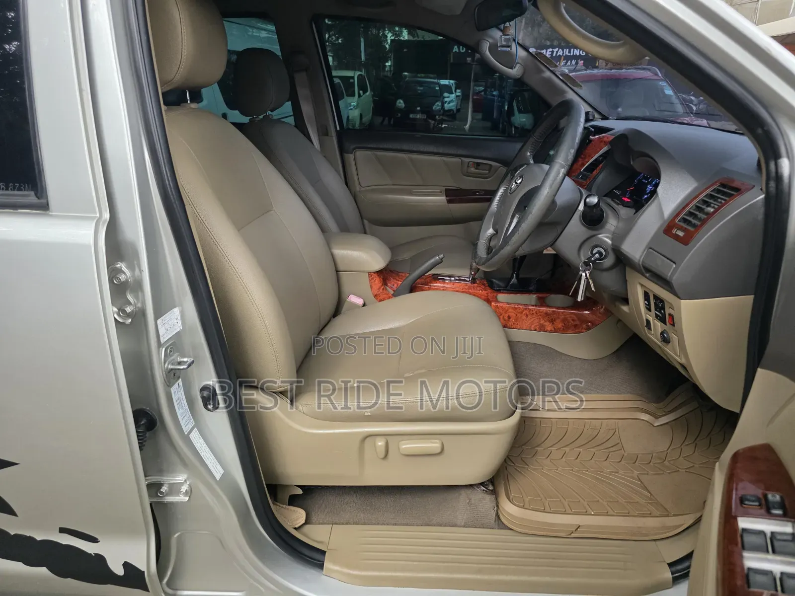 Toyota Hilux 3.0 D-4D 4x4 2014 Silver