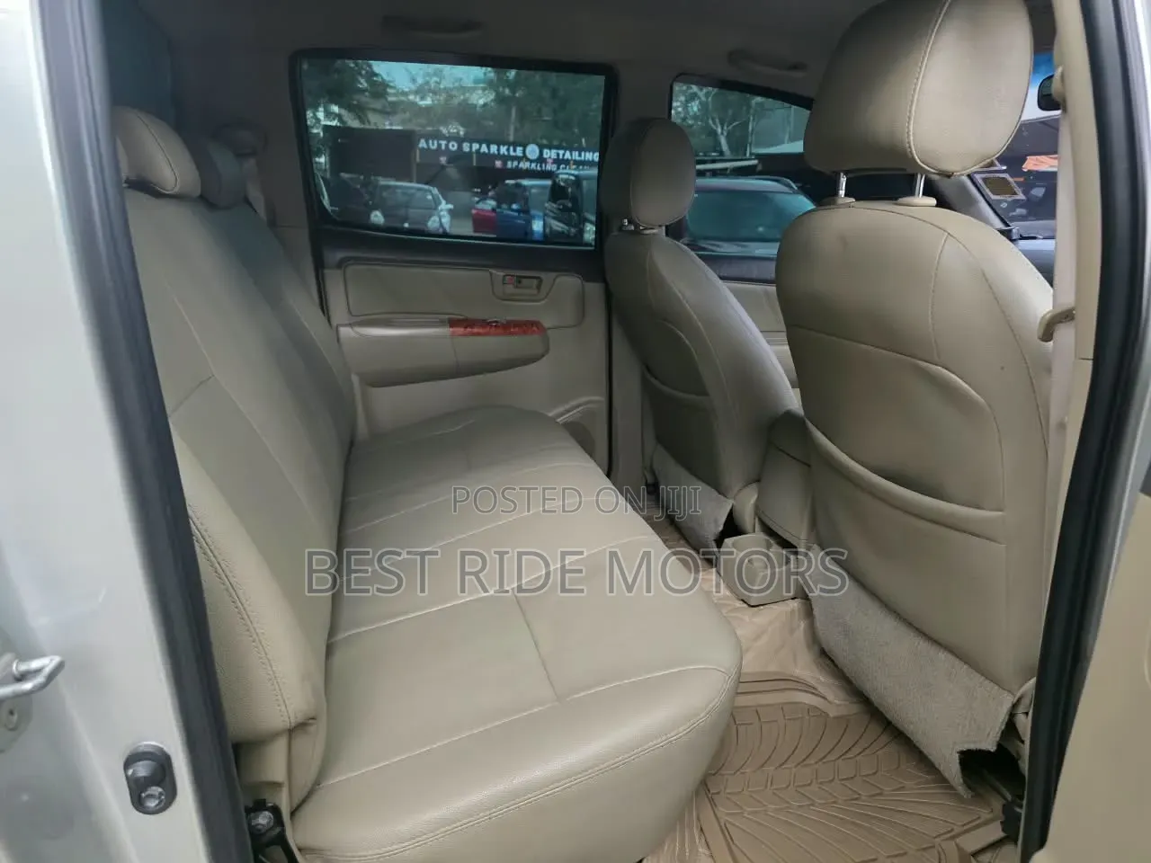 Toyota Hilux 3.0 D-4D 4x4 2014 Silver