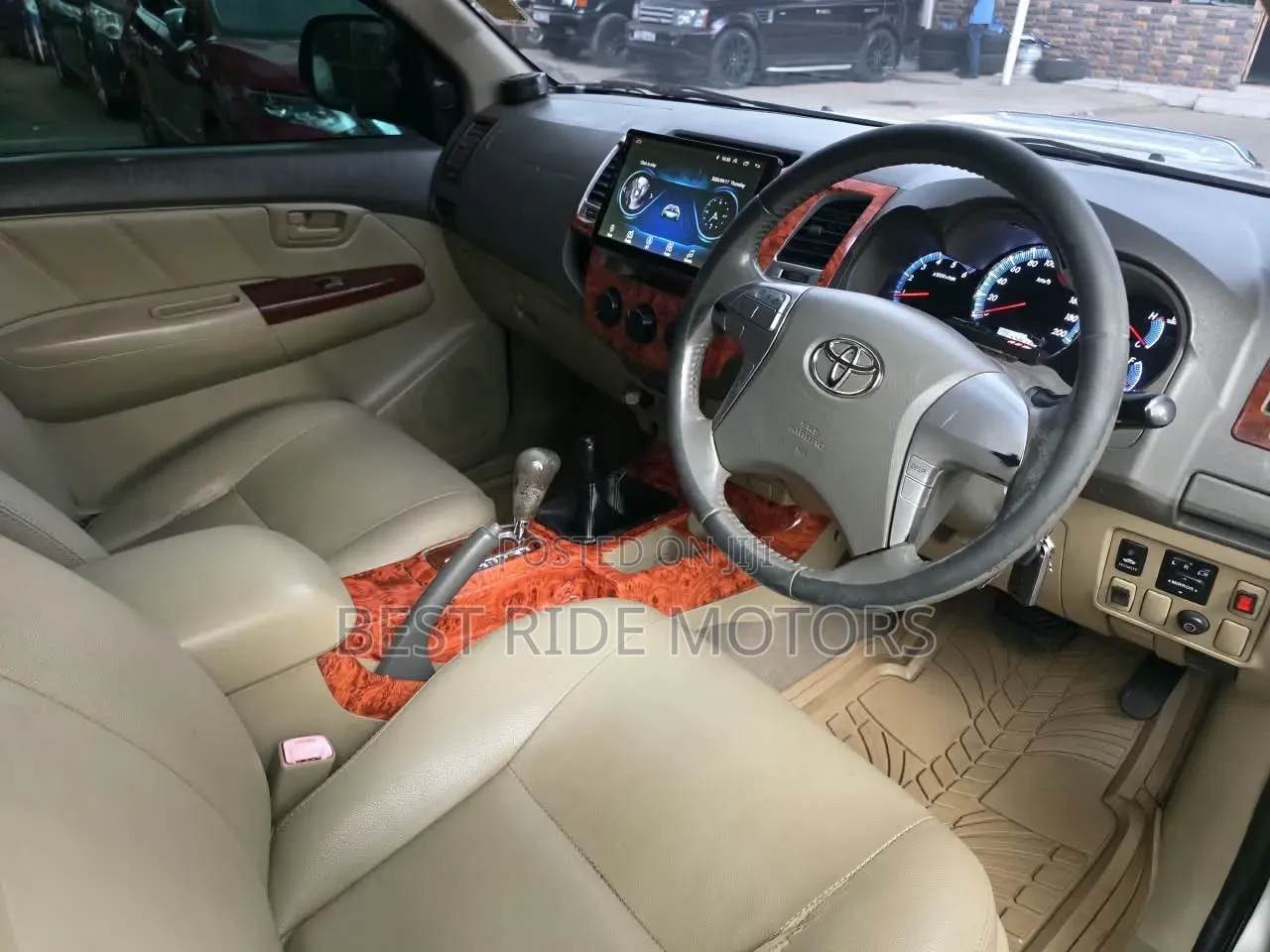 Toyota Hilux 3.0 D-4D 4x4 2014 Silver
