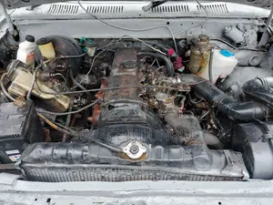 Toyota Hilux 2003 Silver