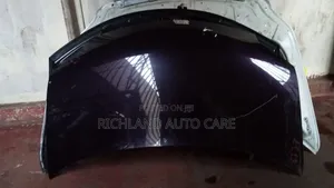 Bonnet Toyota Sienta Ncp85g 2011